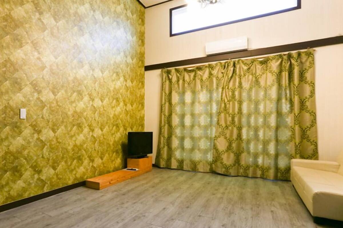 Woori | Living area