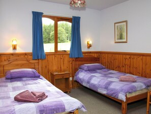 3 bedrooms, free WiFi, bed sheets