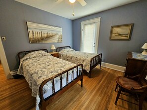 5 slaapkamers, een kluis op de kamer, een bureau, gratis wifi