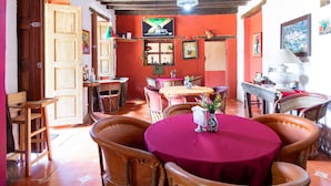 Restaurant - Hotel de Cervantes (San Sebastian del Oeste)