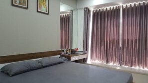 2 chambres, fer et planche à repasser, Wi-Fi, draps fournis