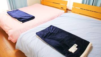 3 bedrooms, desk, iron/ironing board, free WiFi