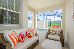 Smart TV - Beautiful home, inside the best resort in Orlando Walking Distance to Oasis Club (Four Corners)