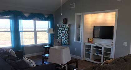 Our Cozy, Quiet, Comfortable place in the Country - 2 Bedroom 900 sq ft w/view