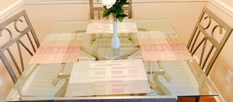 Beautiful apartment in Historic downtown location close to everything !
