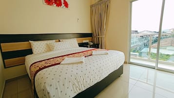 Habitación Premium doble | Escritorio, tabla de planchar con plancha, wifi gratis