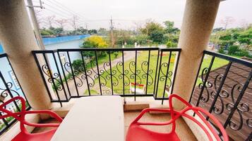 Bureau, lits bébé (en supplément), Wi-Fi gratuit