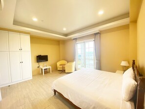View from room - Isaalice Slip and Slide B&B (Wujie)