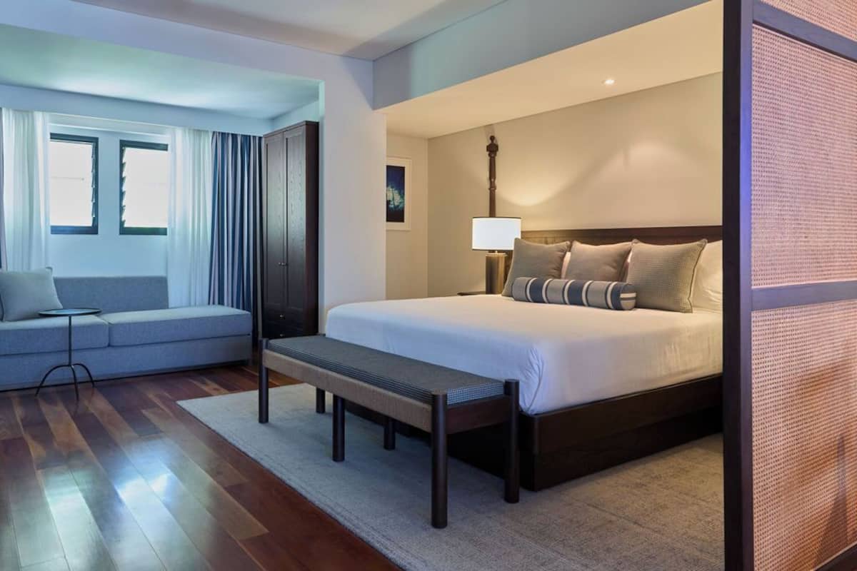 Master Pearler Suite | เครื่องนอนระดับพรีเมียม, ตู้นิรภัยในห้องพัก, โต๊ะทำงาน, ผ้าม่านกันแสง