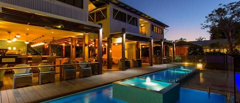 Outdoor pool, sun loungers
