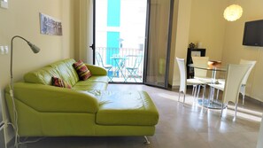 TV - VACAY Apartamento Gracia (L'Escala)