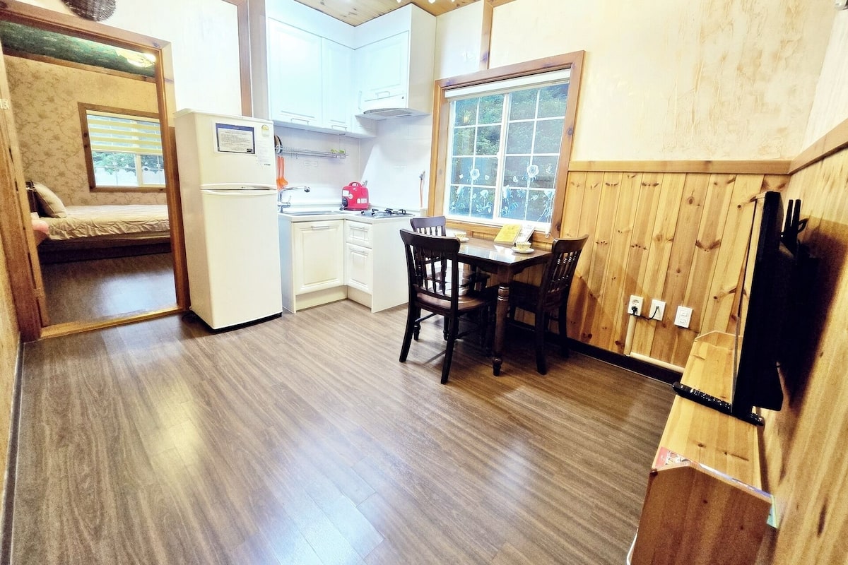 Huone (207 - Base 3 pax) | 1 makuuhuone, ilmainen Wi-Fi