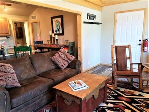 TV, fireplace, offices