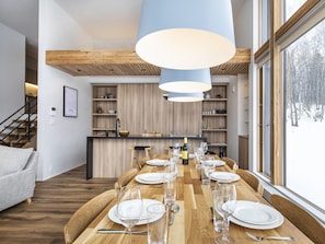 3 Bedroom Chalet | In-room dining - Ukiyo Chalet (Niseko)