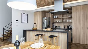 3 Bedroom Chalet | Private kitchen | Full-size fridge, microwave, oven, stovetop