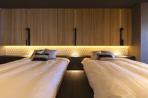 Suite, Nichtraucher, Meerblick (Suite, w/ Sauna & Open-Air Bath, MON) | Zimmersafe, Schreibtisch, kostenloses WLAN, Bettwäsche