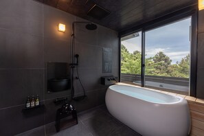 Junior Suite with Sauna & Hot Spring, ocean view/Non-Smoking | Bathroom