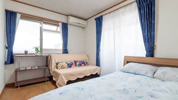 3 bedrooms, desk, iron/ironing board, free WiFi