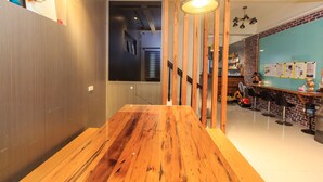Lobby sitting area - QK B&B (Wujie)