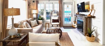 Superbe chalet de plage avec vue sur l'océan, grande cour fermée, accès à la plage à proximité 