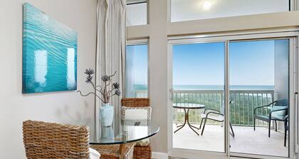 Top-floor beach escape with marvelous ocean views, hot tub & outdoor pool
