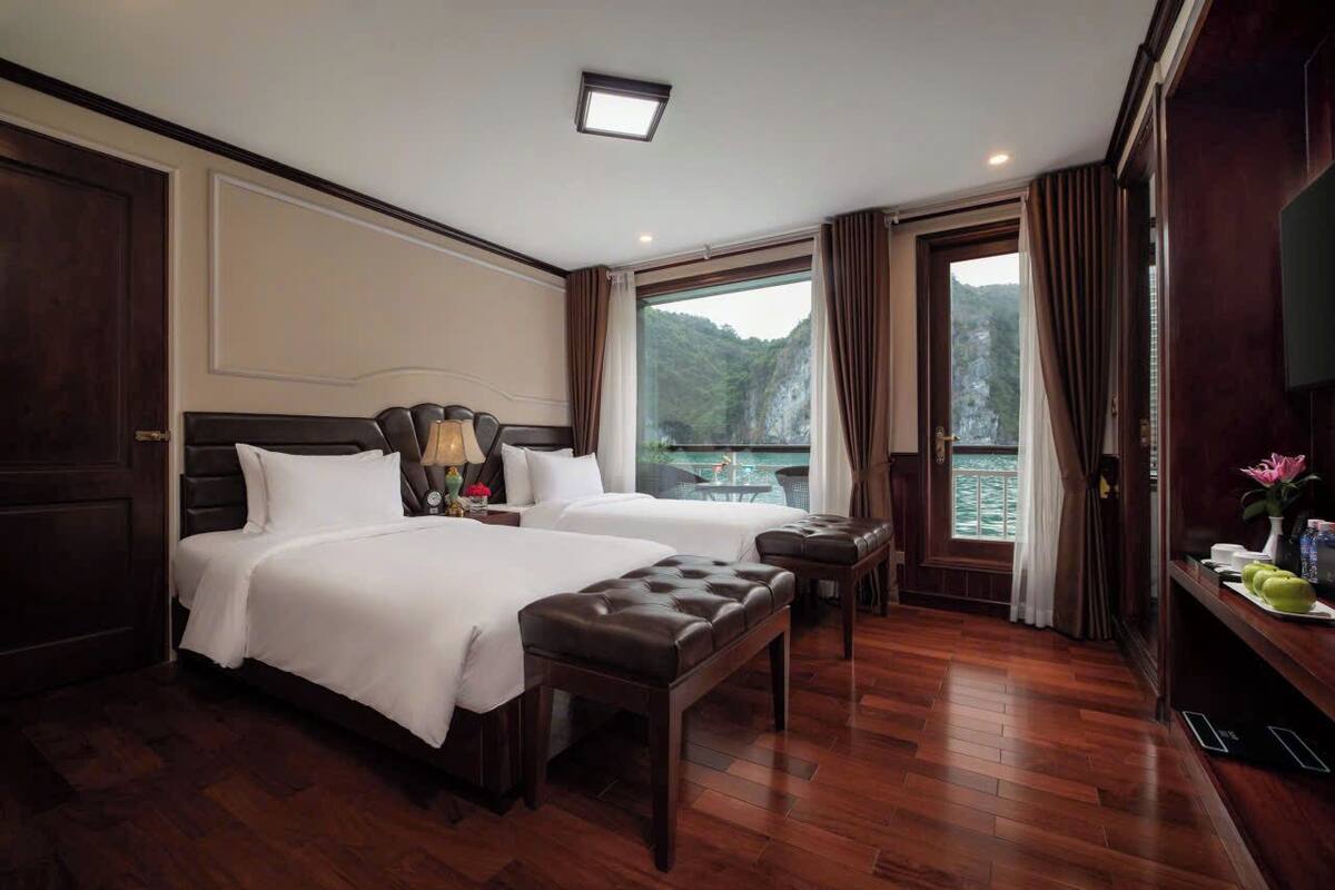 1 bedroom, premium bedding, down comforters, memory foam beds