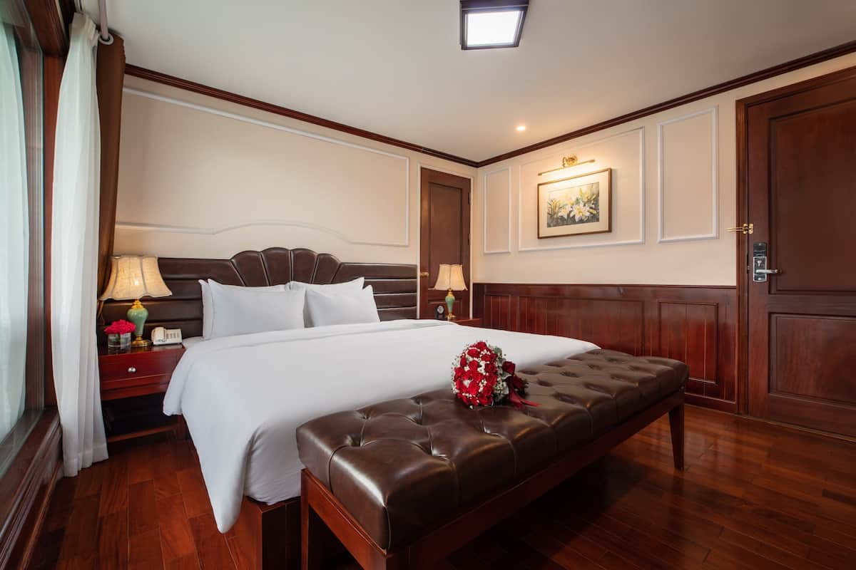 1 Schlafzimmer, hochwertige Bettwaren, Daunenbettdecken