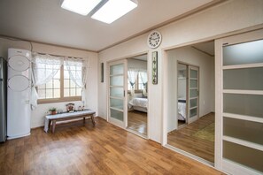 Chambre (Sunset) | Coin séjour | Télévision à écran plat