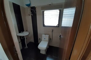 Apartment, 3 Bedrooms | Bathroom | Shower, rainfall showerhead, towels - Epic Homes (Udaipur)