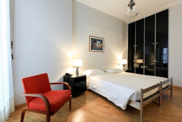 1 bedroom, WiFi - Vip's Residence #STANDARD ONE BEDROOM APARTMENT 1 (Milano)
