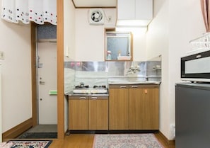 Studio (Apartment) | Eigene Küche | Kühlschrank, Mikrowelle, Herdplatte, Kochgeschirr/Geschirr/Besteck