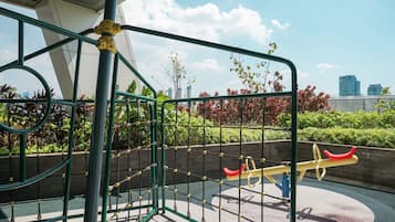 室外兒童遊樂區