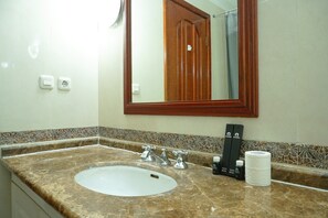 Shower, towels - Modern and Spacious 2BR at Kusuma Chandra Apartment (Jakarta)