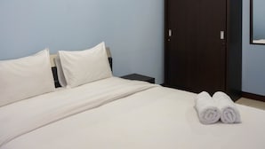 2 bedrooms, free WiFi, bed sheets - 2BR for 3 Pax Mediterania Marina Ancol Apartment (Jakarta)