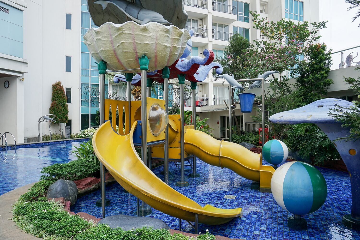 Children’s play area – outdoor