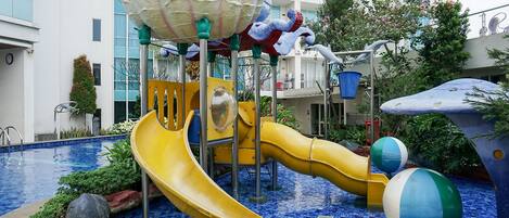 Children’s play area – outdoor