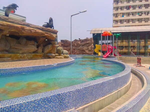 المنشأة من الخارج