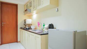 Kamar | Dapur pribadi | Lemari es, microwave, kompor, dan ketel listrik
