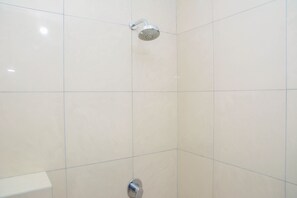Bathroom - Convenient 2BR Apartment at Pasar Baru Mansion (Jakarta)