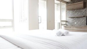 Unclassified image, 3 of 33, button - Gorgeous 3BR Apartment at Landmark Residence near 23 Paskal (Bandung)