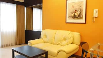 Kamar | Ruang keluarga | TV