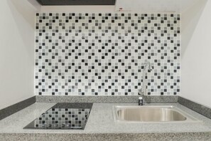 Room | Private kitchen | Fridge, stovetop, electric kettle, cookware/dishes/utensils