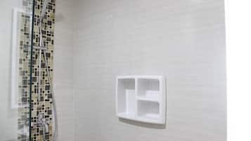 Habitación | Baño | Ducha y toallas