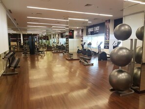 Fitness facility - Spacious Studio Apartment at Tanglin Tower Supermall Mansion (Surabaya)
