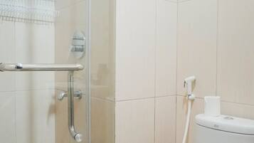 Room | Bathroom | Shower, towels