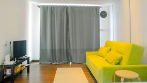 Room | 1 bedroom, free WiFi, bed sheets - Cozy and Spacious 1BR Apartment at Casa De Parco (Pagedangan)
