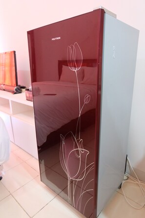 Room amenity - Simple Studio Apartment at Serpong Greenview (South Tangerang)