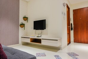Room | Television - Stylish and Convenient Studio Roseville Apartment (South Tangerang)