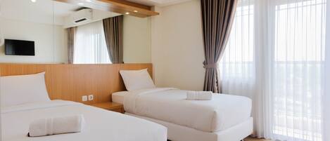 Free WiFi, bed sheets