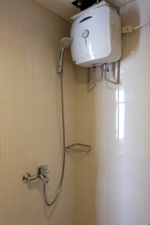 Room | Bathroom | Shower, towels